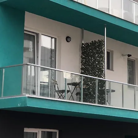 Yvene Studio Navodari